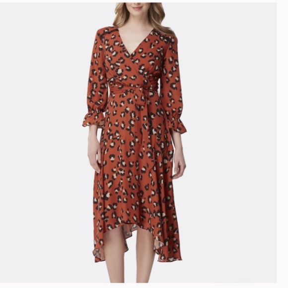 Tahari Dresses & Skirts - Tahari Leopard Print Handkerchief Hem Dress 10 Classic Elegance
